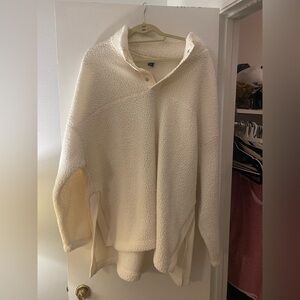 Old Navy Cream Sherpa Pullover